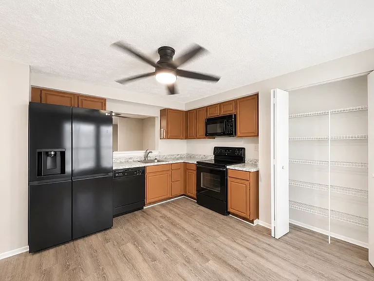6412 Autumn Gold Ct — Photo 11