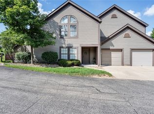 6465 Saint Andrews Dr Unit 1, Canfield, OH 44406