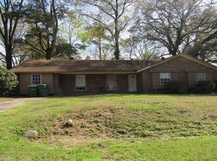 105 Wildwood Dr, Garden City, GA 31408