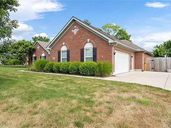 3rd image of 6961 Breckenwood Dr