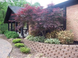 5449 Casa Royale Dr, Saint Louis, MO 63129