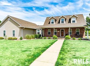 3 Pin Oak Ct, Washington, IL 61571