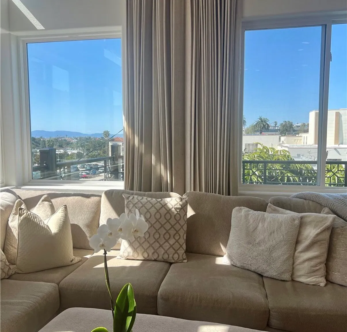 4 bed, 2796 sqft, $10,000 — Photo 3