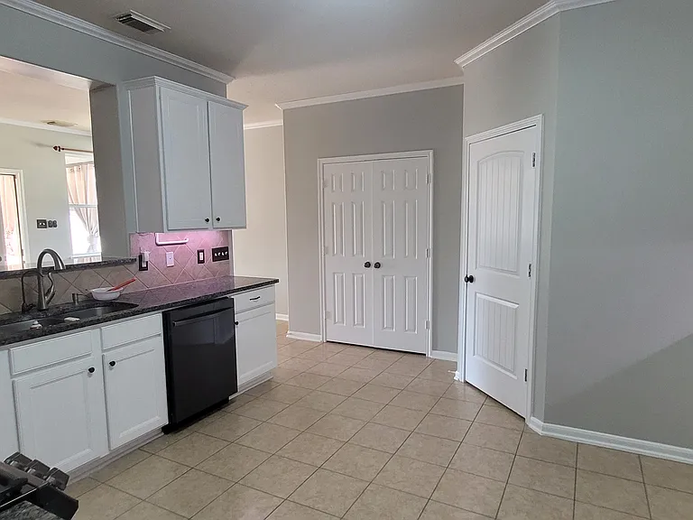 15307 Tupelo Dr — Photo 8