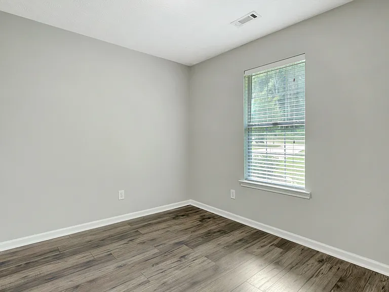 56 Pemberton Pl — Photo 32