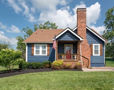 393 McCouns Ferry Rd, Salvisa, KY, 40372