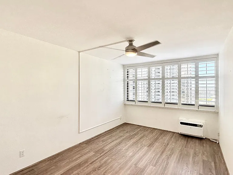 1255 Nuuanu Ave #E1614 — Photo 13