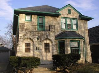 2640 N 62nd St, Wauwatosa, WI 53213