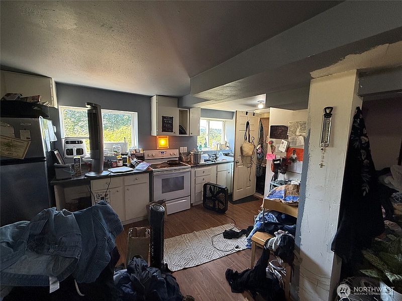 4th image of 5309 S Augusta Street