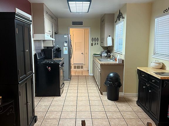 2nd image of 2106 Spur Ave