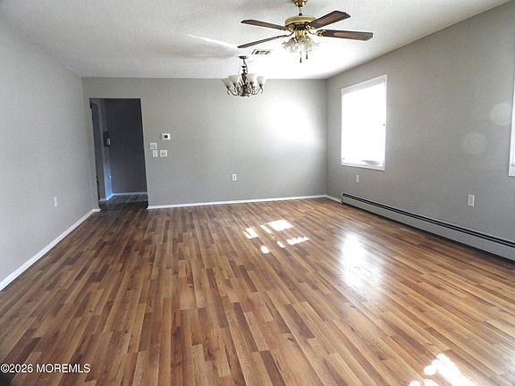 2nd image of 116 Santiago Dr