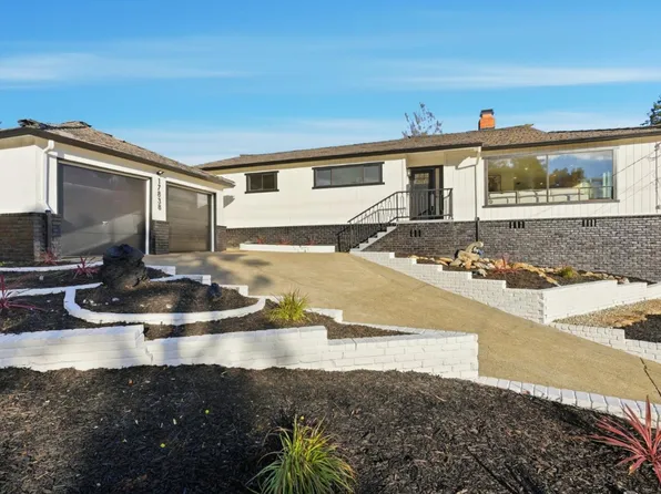 17838 Walnut Rd, Castro Valley, CA 94546