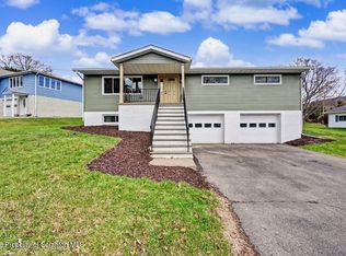 104 Barry Dr, Clarks Summit, PA