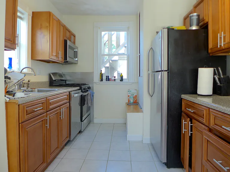20 Lincoln Ave — Photo 12