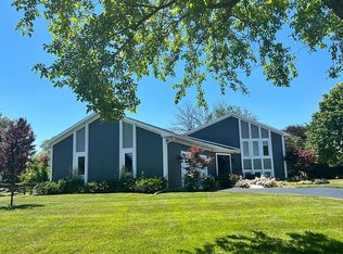 2218 Old Hickory Ln, Holland, OH 43528