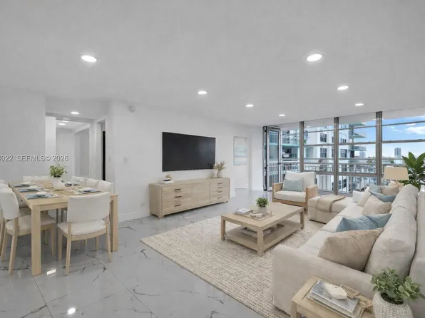 301 174th St APT 820, Sunny Isles Beach, FL 33160