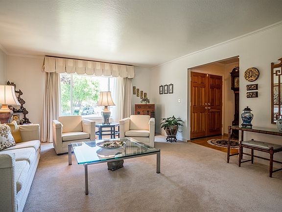 4th image of 4602 Prince Royal Pl