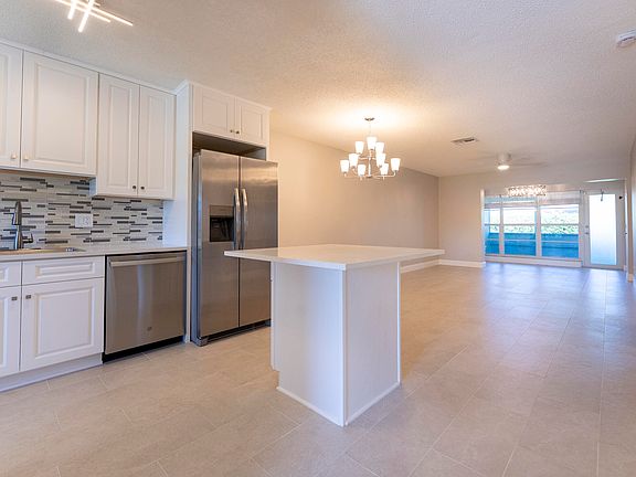 4th image of 2501 Del Aire Boulevard #20-B