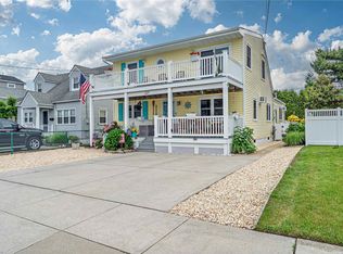 227 12th St S, Brigantine, NJ 08203