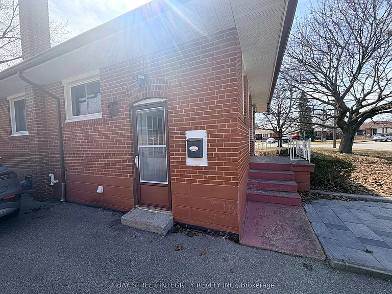 59 Christina Cres #BASEMENT — Photo 1