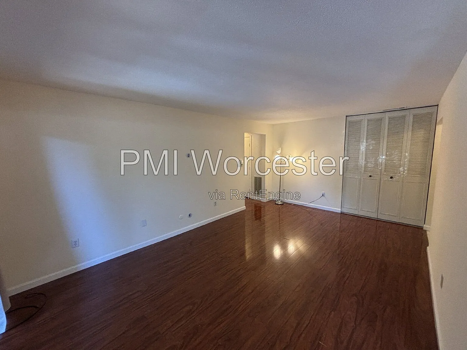 66 Shrewsbury Green Dr — Photo 3