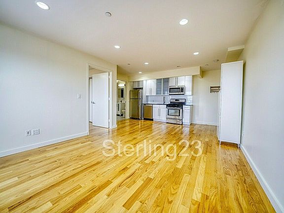 4th image of 2315 Astoria Blvd #5