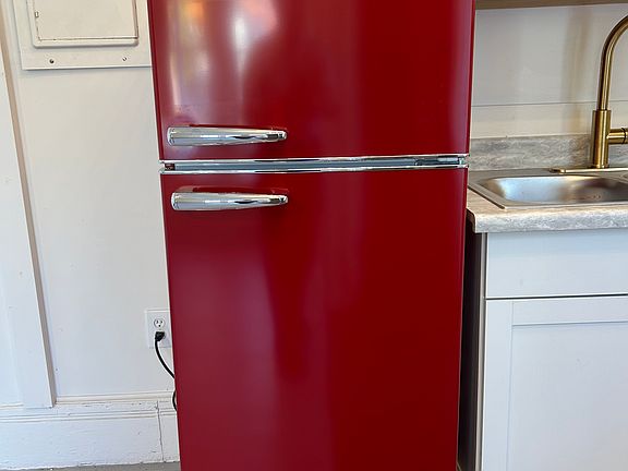 Brand new 1950's style retro fridge