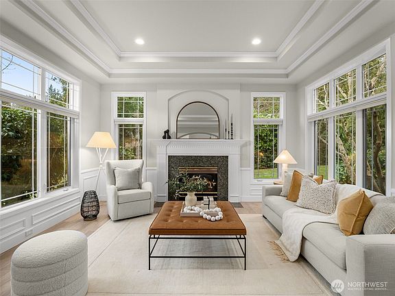 3rd image of 9512 213th Avenue NE