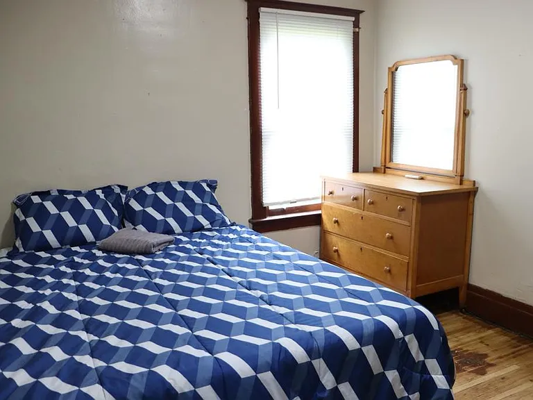 1130 Willow Ave #1 — Photo 4