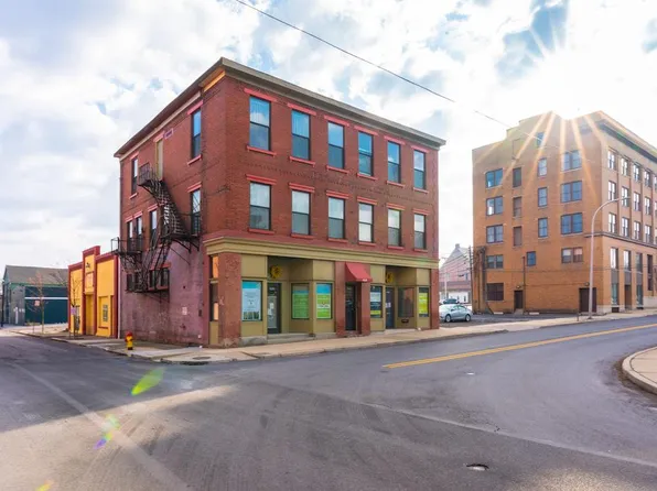 818 12th St, Altoona, PA