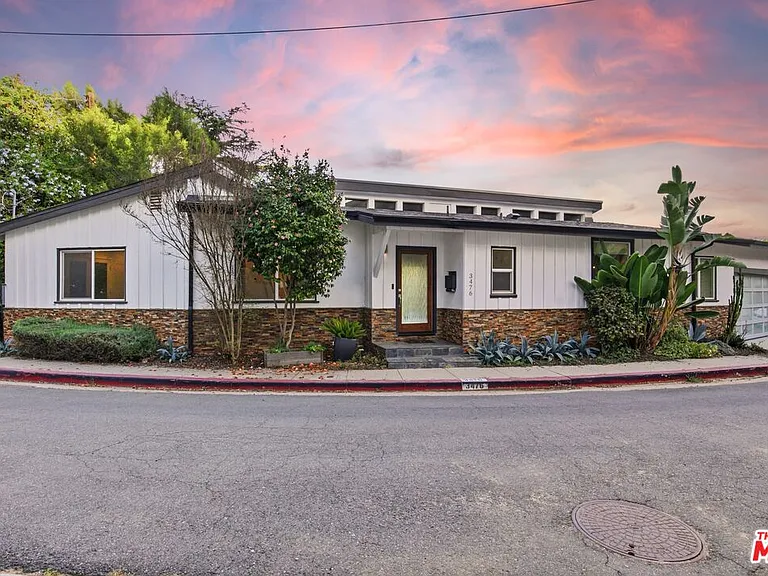 3476 Troy Dr — Photo 48