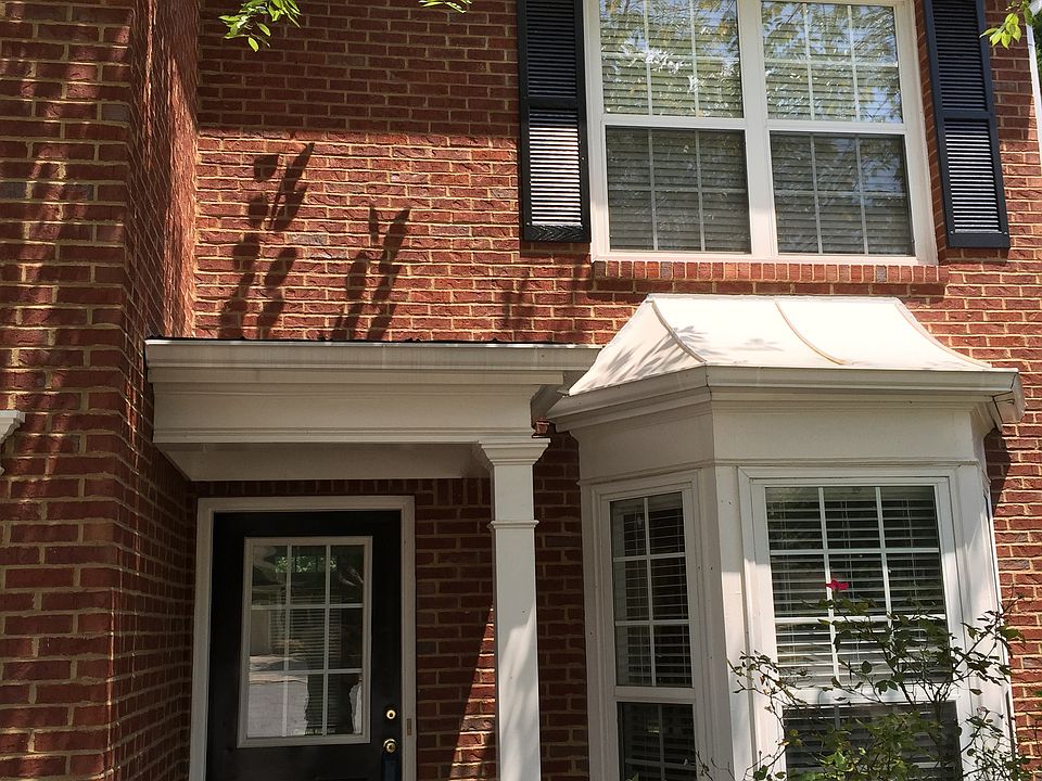 1st image of 242 Ashland Dr