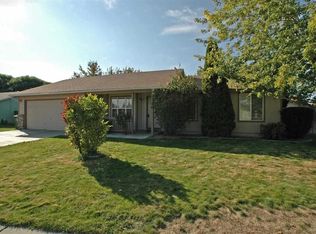 221 S Outfield Way, Meridian, ID 83642