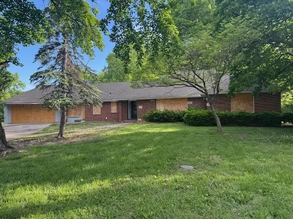 3725 Blue Ridge Blvd, Independence, MO 64052