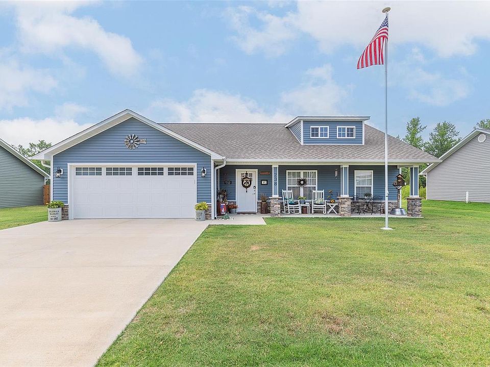 1st image of 238 Macintosh Ln
