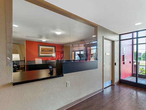 Lobby and Guest Check-in