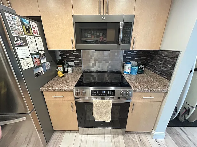 425 W Beech St #804 — Photo 15