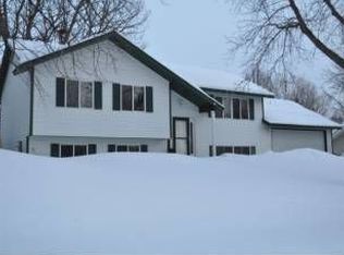 6592 Jonquil Way N, Maple Grove, MN 55369