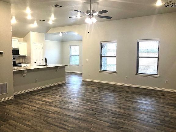 2nd image of 5015 Olivia Ln