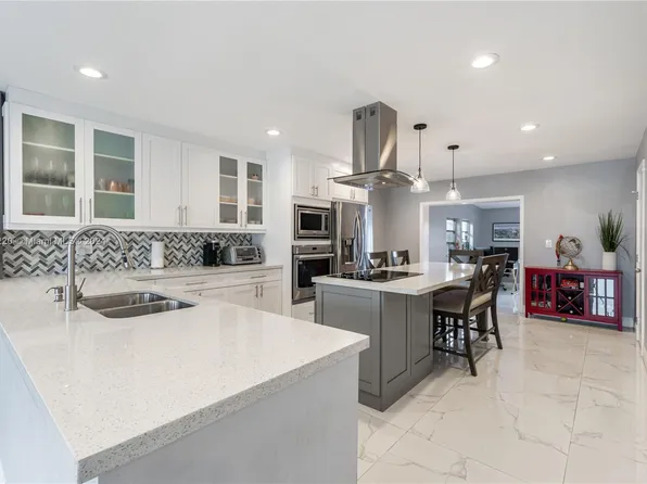 3872 SW 107th Ave #2-5, Miami, FL 33165