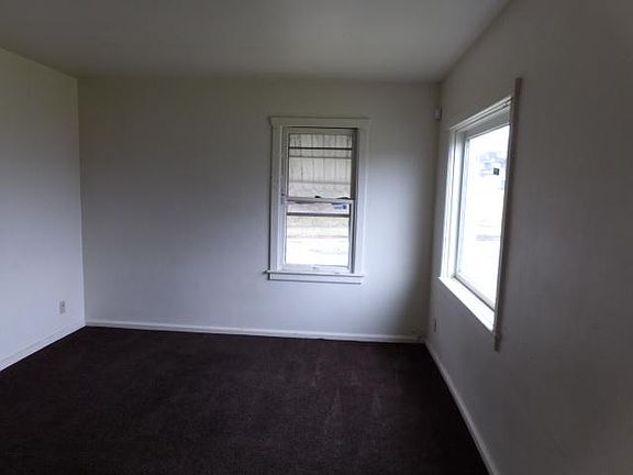 2nd image of 803 Cambridge Ave