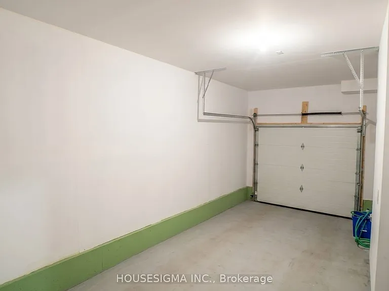 132 Turnberry Ln — Photo 18