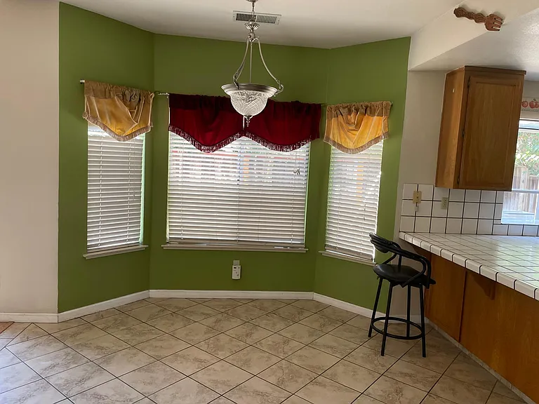 1561 Adolfo Dr — Photo 5