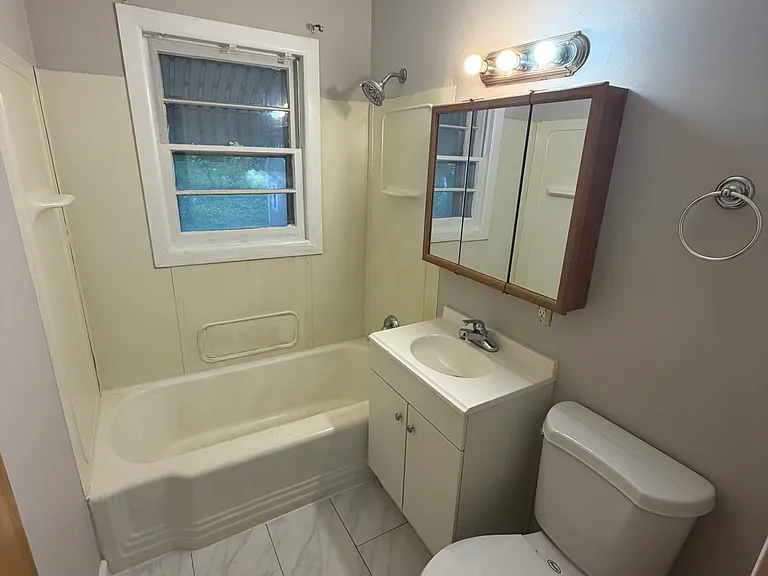 1115 Fabrique St — Photo 9