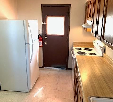 4th image of 2650 Fairway Dr APT C