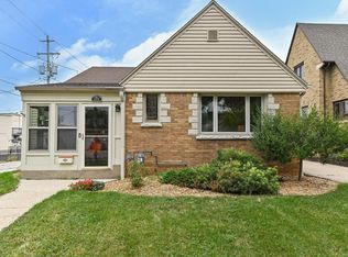 2721 N 71st St, Milwaukee, WI 53210