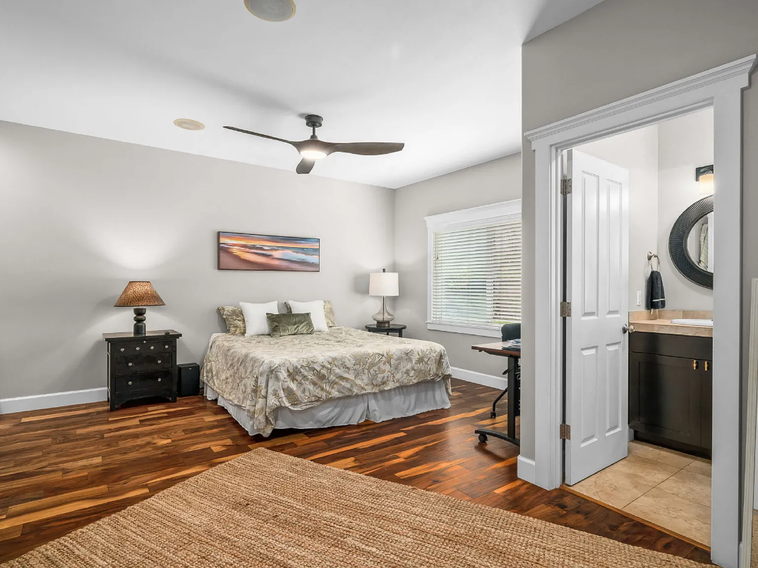 2 bed, 1.5 bath, 1400 sqft, $3,100 — Photo 3