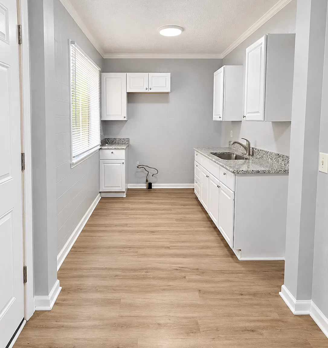 4 bed, 1200 sqft, $1,400 — Photo 2
