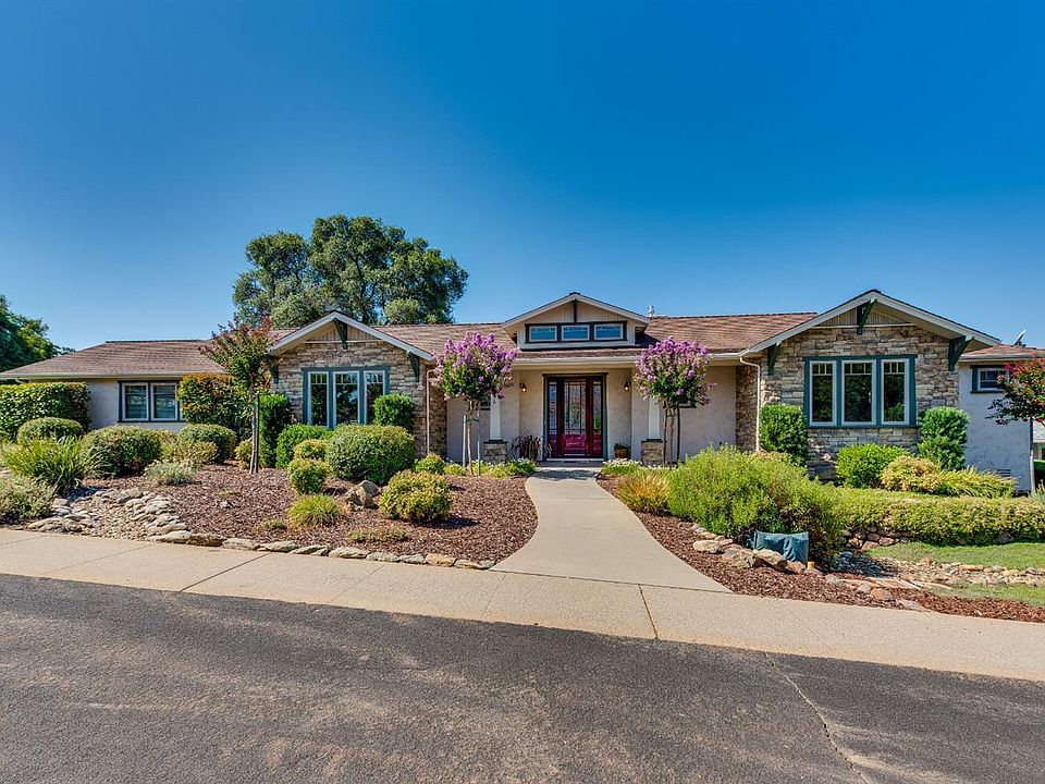 1st image of 576 Chimney Hill Ct #80A