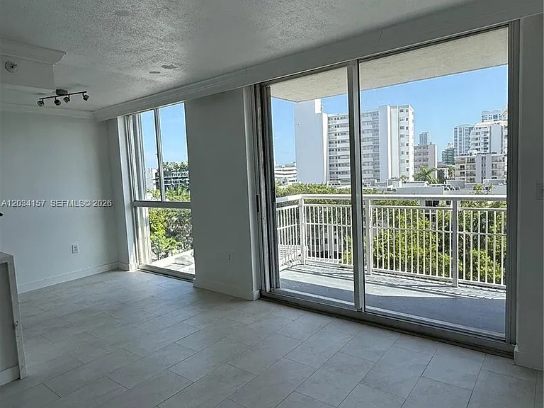 1688 West Ave #706 — Photo 18
